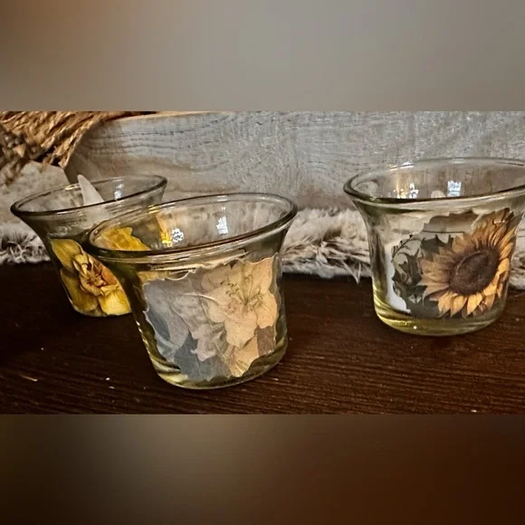 Hand Crafted Yellow and Cream Floral Glass Candle Holders - Picture 5 of 8